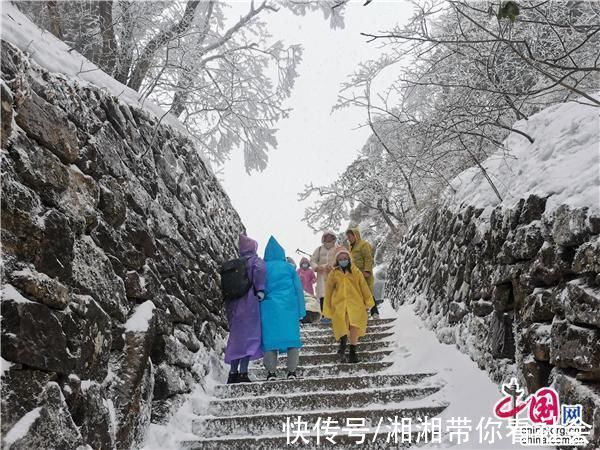 安徽|安徽黄山又又又降雪啦!惊羡游客催热赏雪游