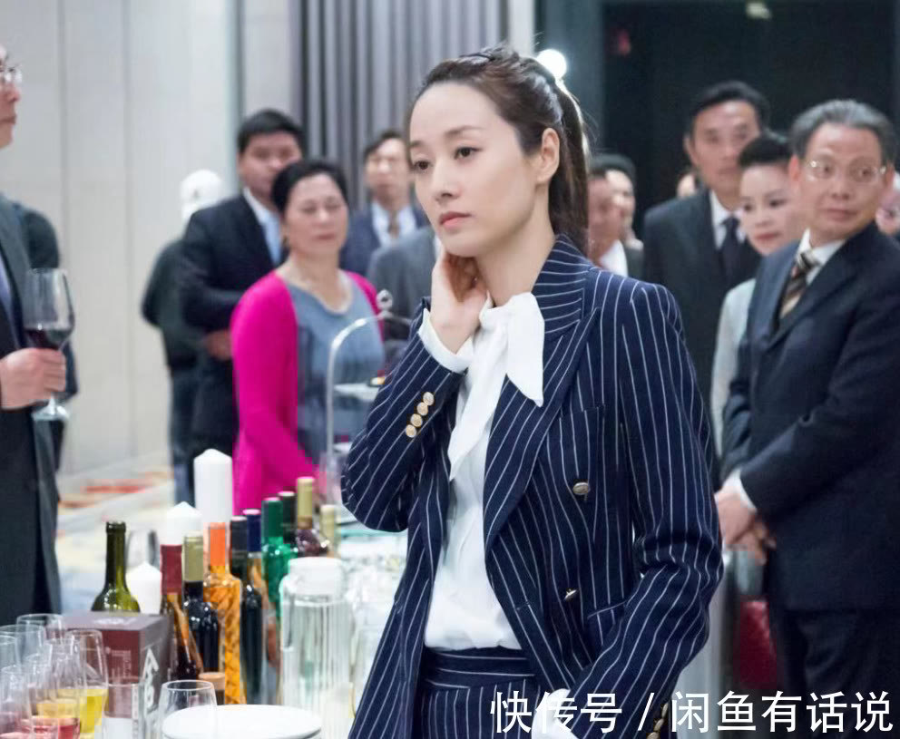 马伊琍|发型得根据脸型来决定,马伊琍剪掉黑长直,显年轻还更显气质