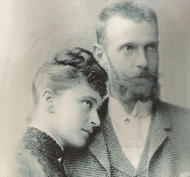 英国女王|她外婆是英国女王，妹妹是俄国皇后，遗言却是：请把我葬在中国