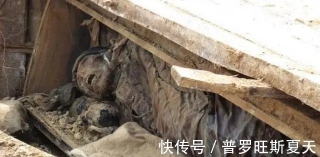 偷盗者#倒霉的盗墓贼:和同伙内讧被封在唐代古墓中,在墙角枯坐上千年