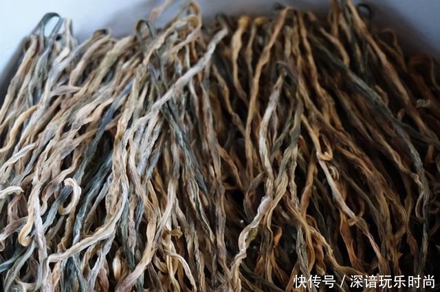 鲜豆角|干豆角怎么吃教你炖肉贴秋膘,豆角吸满了汤汁,混着米饭太香了