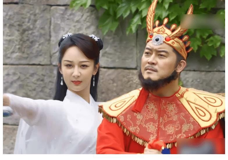 萌探|最新《萌探》太養(yǎng)眼，楊紫古裝嬌俏可愛，還有三大高顏值女神加盟