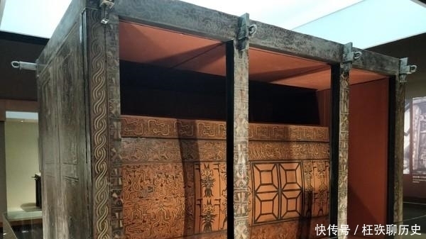 考古专家|40多岁的男墓主,墓里有21个女孩和他的一条狗,专家:心机男