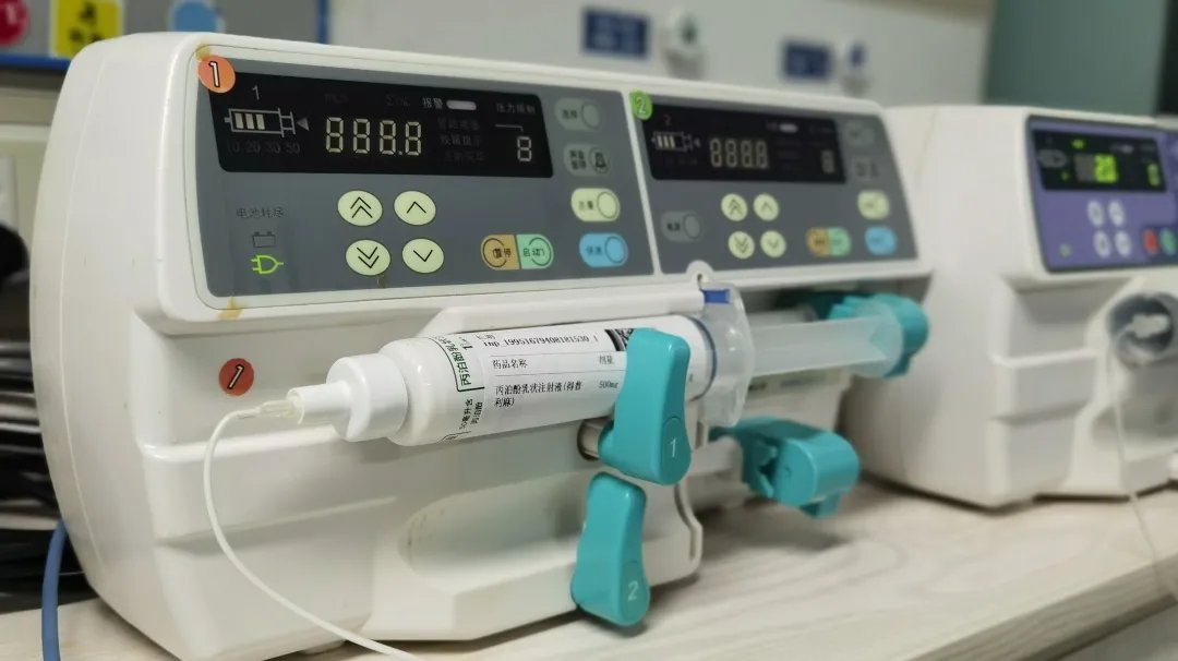 心跳骤停|医生,我爸还能醒吗?会不会变成植物人?