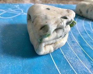 这种三角饼卖的都很贵,教您在家做,外酥里软,咬一口酥掉渣