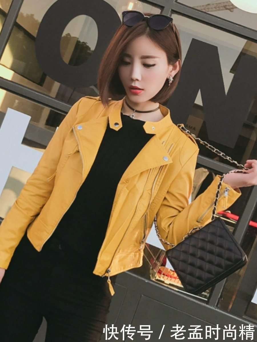 今年冬季女装色彩的流行趋势,红黄蓝黑四种配色,让女性穿出靓丽时髦感