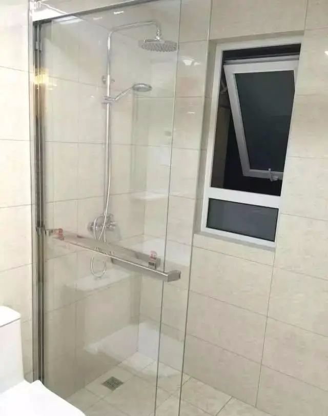 收纳|晒一下刚打扫完的新家，家具还没买，玄关看着很满意