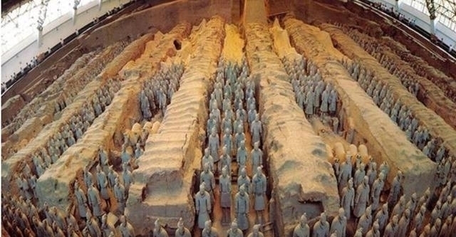 士兵|这位皇后太漂亮被迫殉葬,没死被守墓士兵发现,二人偷偷生子