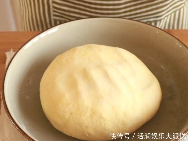 玉米|玉米面菜团子这样做才好吃，从和面到调馅详细讲解，全家人抢着吃