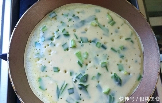 无油|无油健康的早餐饼,有菜有蛋有营养,又香又软,孩子一次吃三四张