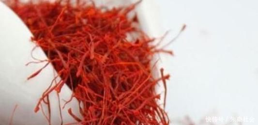 水肿|泡脚时水里撒一把,3天逼出体内湿气,大肚腩不见了,腰也细了!