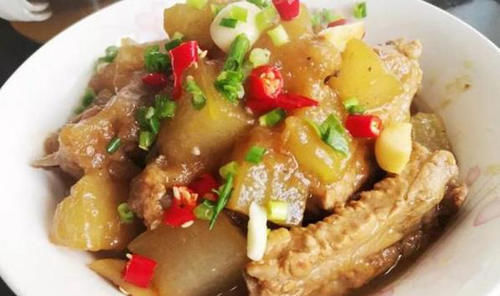 美食推荐：麻辣鸭头，糖醋白菜排骨，秘制啤酒鸭，冬瓜烧排骨的做法