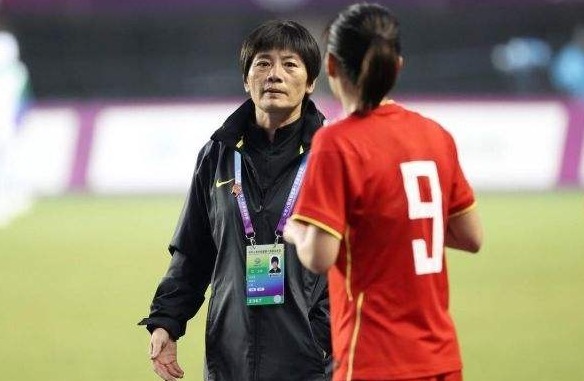 娄佳惠|中国女足大胜,3-0轻取对手,王霜+王珊珊将联手冲16年亚洲杯纪录
