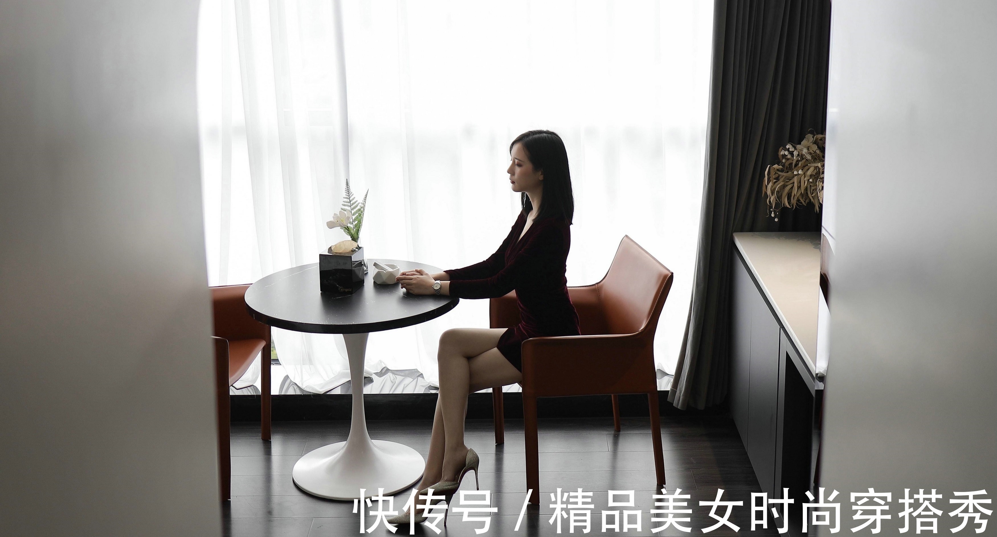 细跟|时尚又有魅力的连衣裙配上一双细跟高跟鞋气质更加怡人