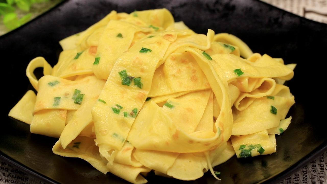 面粉最解馋的做法,10分钟搞定早餐,我家一周吃4次,营养又美味