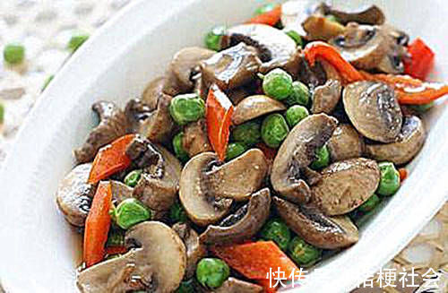 补钙|白蘑菇和此物一起炒,补钙,补脑健脑,上桌全家抢着吃,简单易做