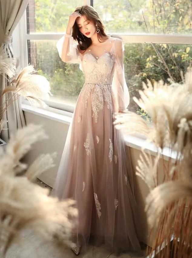 礼服|心理学当闺蜜伴娘,你会穿哪款礼服测你会栽到哪种男生手中