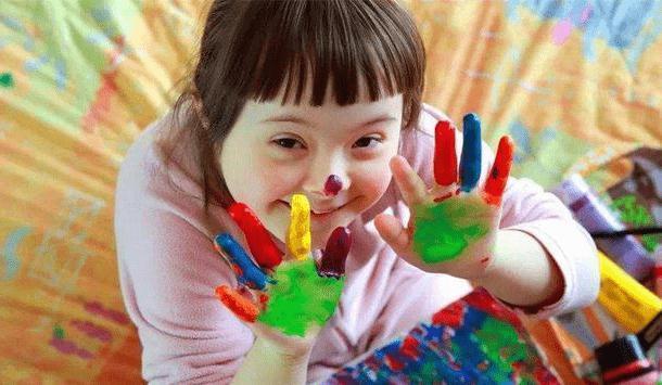 独立性|聪明的孩子有征兆?孩子手上的四个特征,在小时候就能看出来