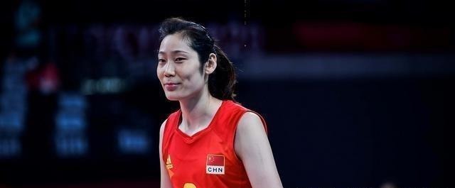 土耳其队|3-0!从卫冕冠军到提前出局,中国女排,以后少接点广告吧