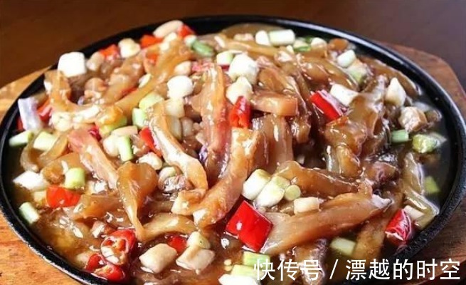 几道开胃解馋的美味家常菜，下酒又下饭，客人吃完连连夸赞美味