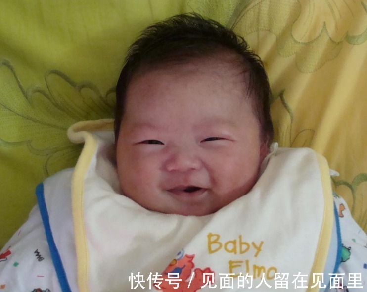 妈妈|“百日”娃能带来哪些惊喜3个月宝宝应该会的能力,妈妈知道吗