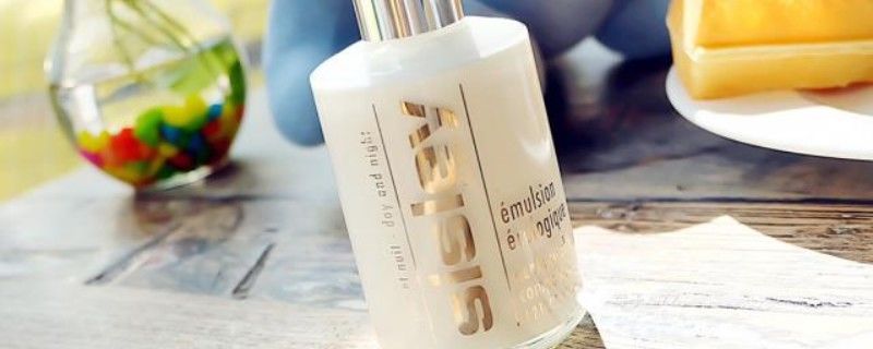 水乳和乳液是一样的吗