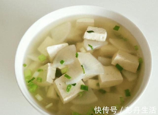 萝卜豆腐汤|白萝卜和它是绝配,隔三差五吃,暖胃又驱寒,咳嗽不咳,秋天不咳嗽