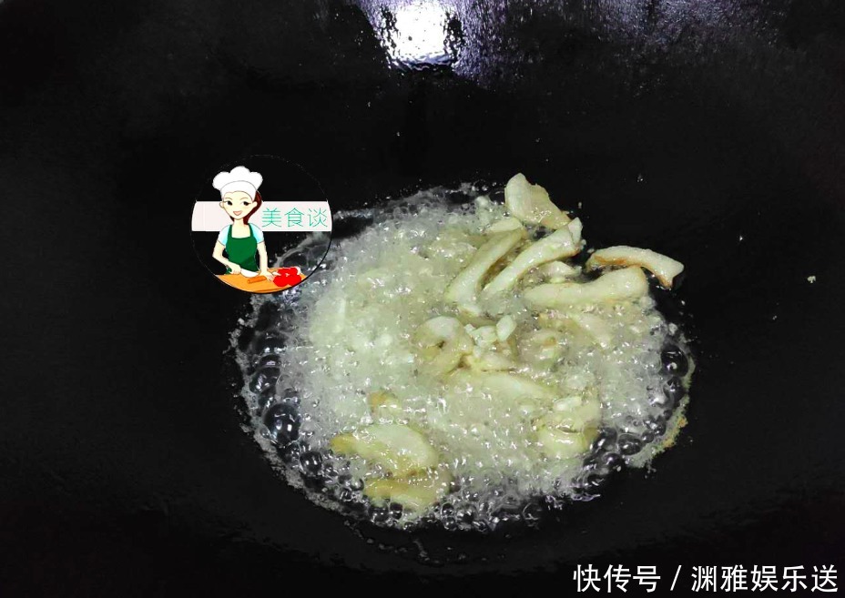 大火爆炒|炒空心菜时,第一步先焯水就错了,大厨教您一招,空心菜不黑不黄