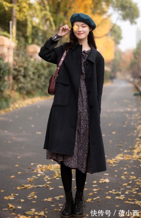 高跟鞋|“大衣+碎花裙”今年最火cp,优雅又温柔,爱美的小姐姐都穿上了