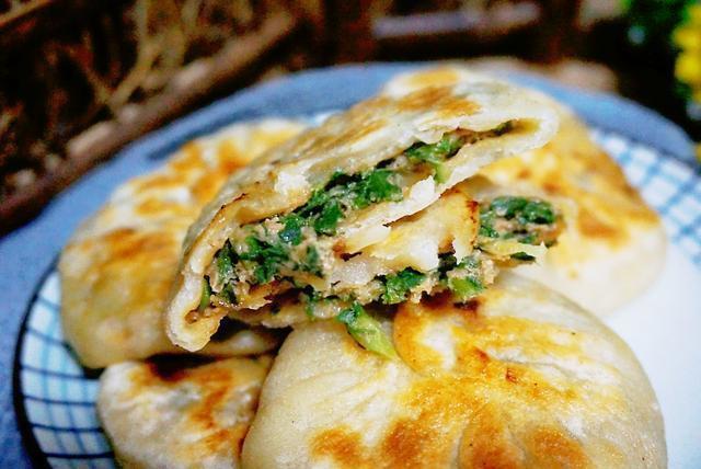 几乎没人用它做馅饼,比韭菜好吃,一次吃6个不够