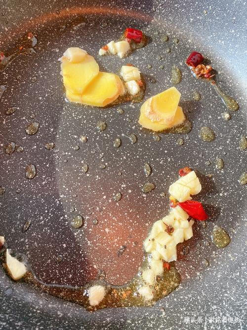 鲜爽可口的西芹炒肉,好吃可口,营养美味