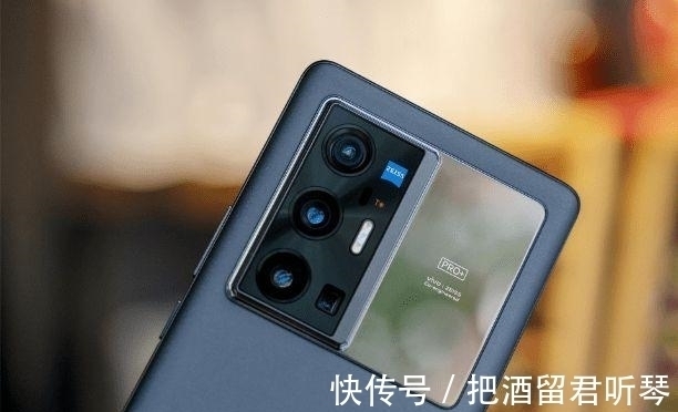 手机|vivo X70 Pro+首批用户评价出炉 好评一路飙升所有买点卖点看这