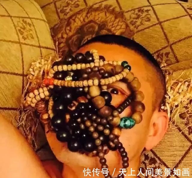  世界里|手串玩的时间长，自己都不认识自己了……