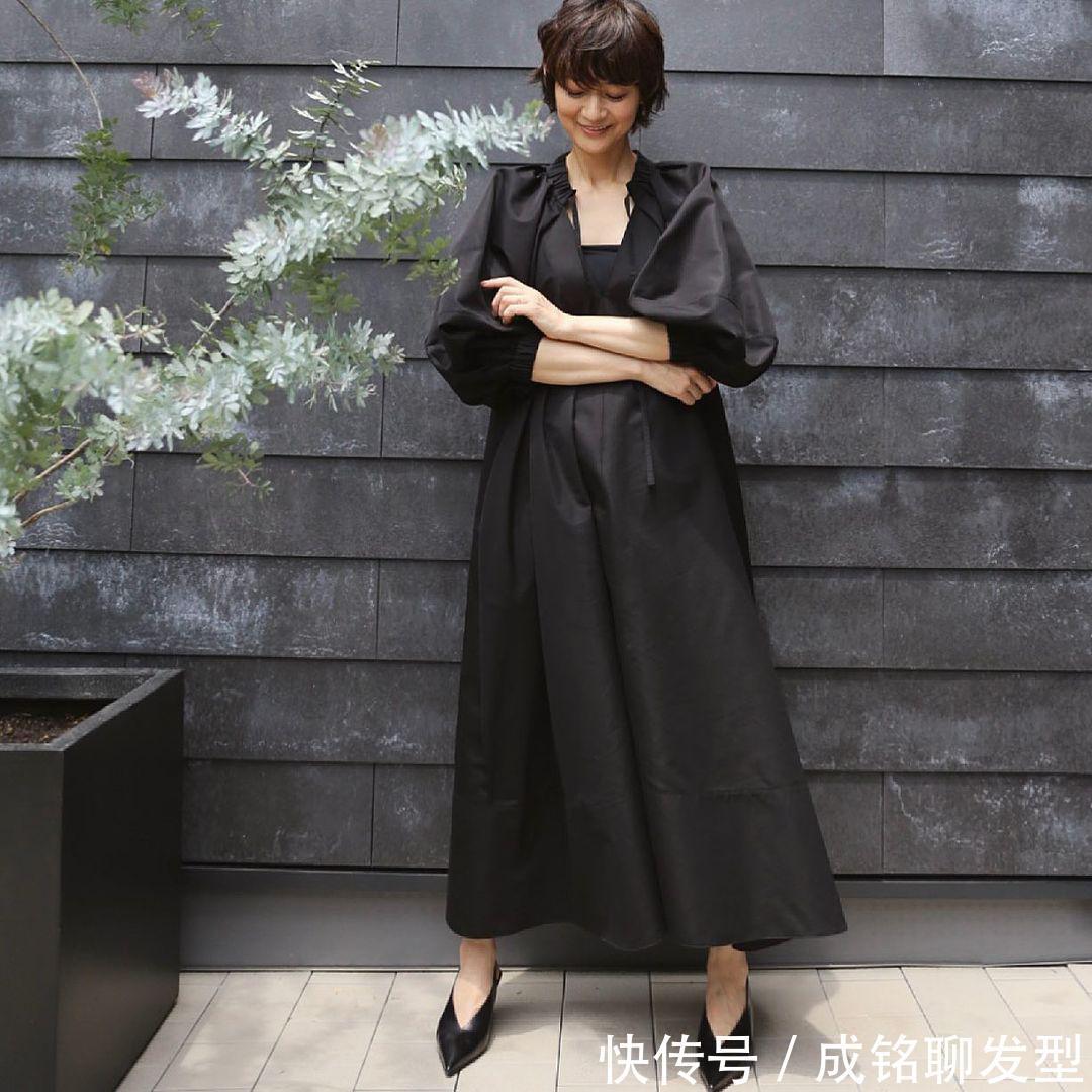富冈佳子|50岁的女人，穿衣要懂得减龄搭配，日本穿搭博主的穿搭经都在这里