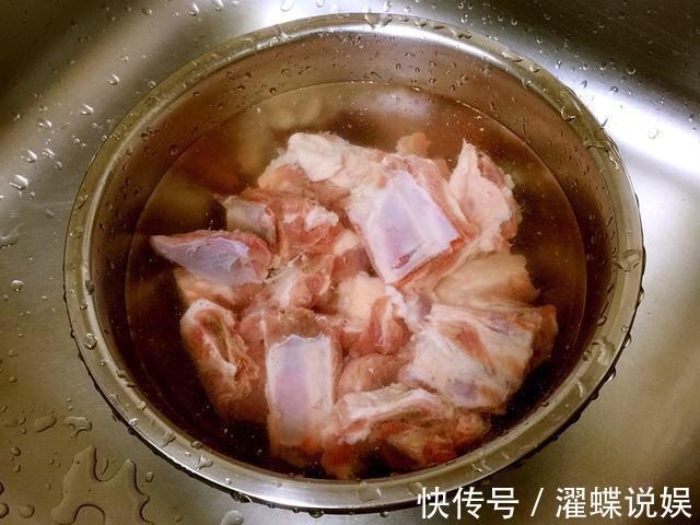 排骨的新做法，既好吃又不上火，2碗大米饭都吃不够