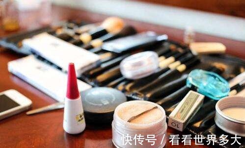 柜姐 护肤品还在“成套用” 难怪皮肤差! 柜姐透露“3点”, 别再用错!