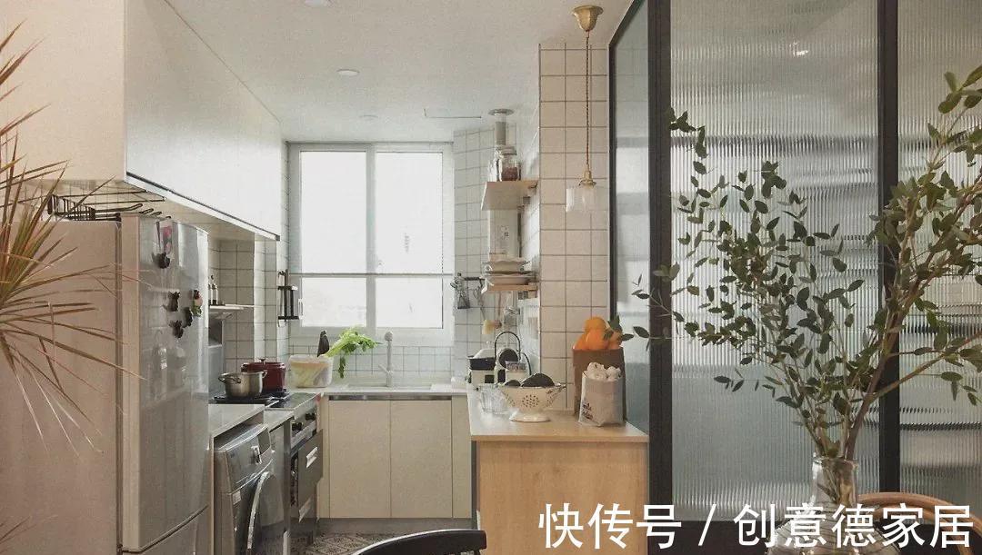 木色|76㎡北欧复古，民族地毯、白色羊毛坐垫、木色百叶帘…太治愈了