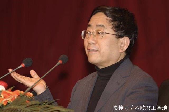 余秋雨直言不讳的语录,连用8个“谣”字,揭露了现实中丑陋一面!