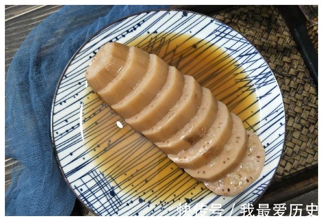 糯米藕|莲藕别总炒着吃了，教你做成红糖糯米藕，软糯鲜香，全家爱吃