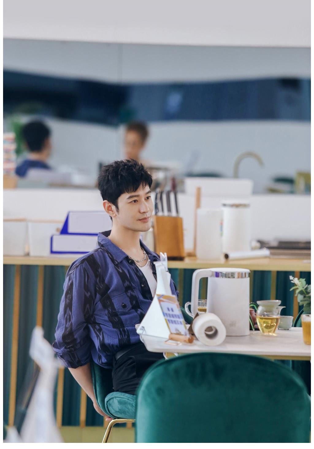 黄晓明|黄晓明穿厨师服 简约清爽帅气十足