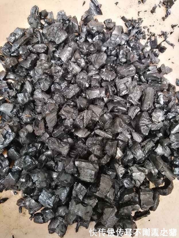 木炭|花盆里垫点小东西,大大增加透气性,养花不烂根!