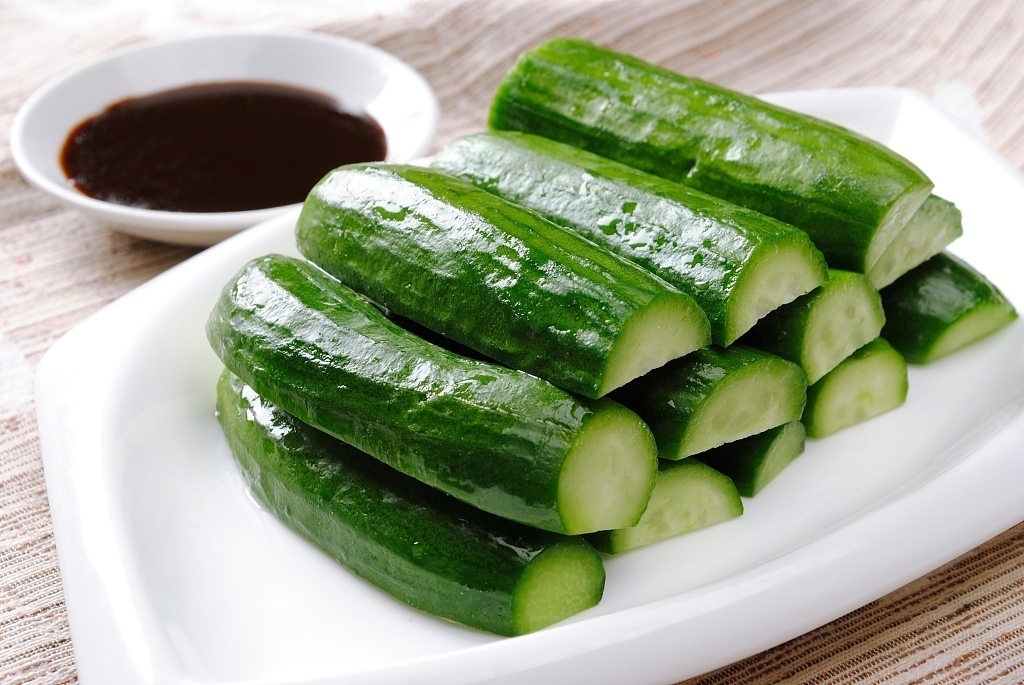 少吃点|黄瓜的4种错误吃法要谨记,不仅没有营养,严重还有患癌的危险