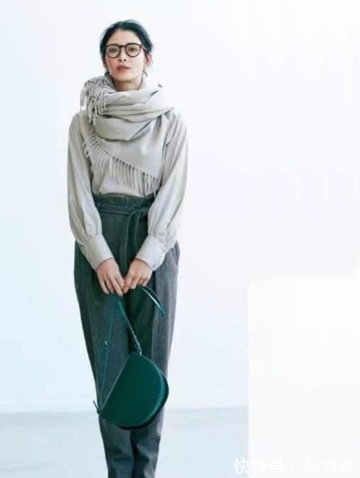 时髦精 衣品越高的时髦精，越会玩“心机穿搭”，2个要点，带你一秒入门