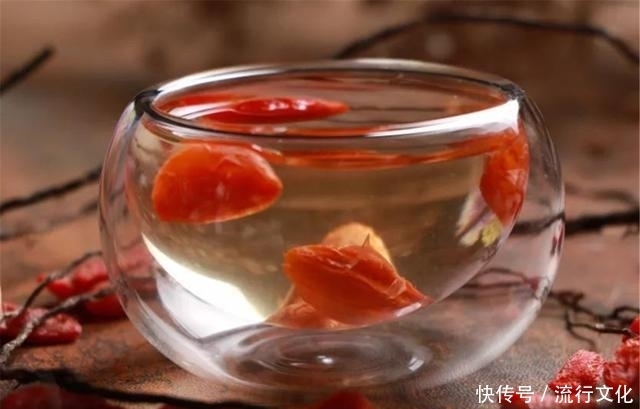 更好|枸杞泡水好处多,但要谨记“三个不”,现在知道还不算太晚