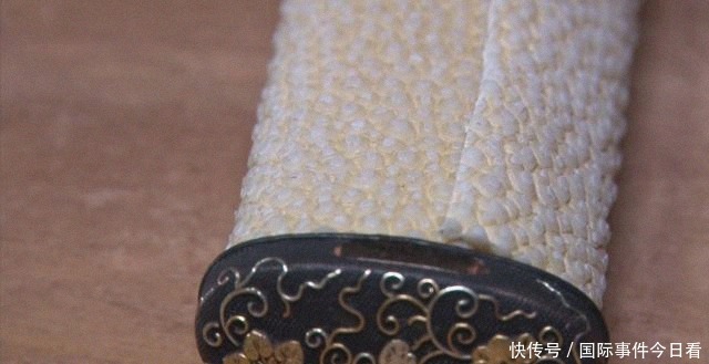 25岁成为“日本刀柄制作第一人”,日本小哥:我只是传承父亲的一身手艺罢了