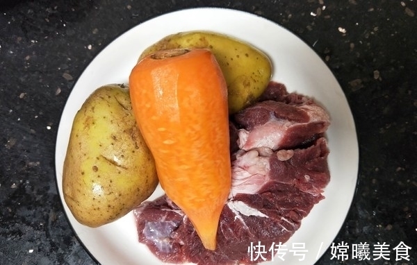 补充蛋白质|手把手教你家常版炖土豆,软烂鲜香,汤汁鲜美,好吃又下饭!
