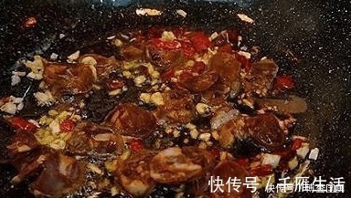 烧菜|这道菜我每星期都会做一两次,儿子爱吃又可以当饭吃省得烧菜了!