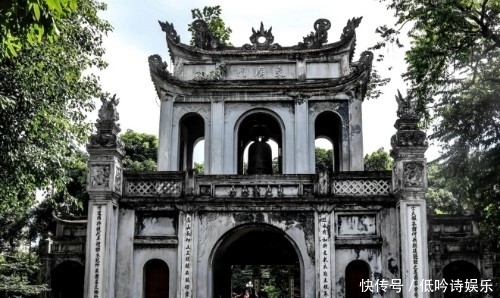 胡志明精通汉语,为何在建立越南后下令废除了汉字?