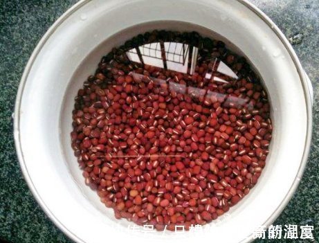 红豆泥|煮红豆有窍门，不加碱面也不用高压锅，15分钟红豆就能沙沙糯糯