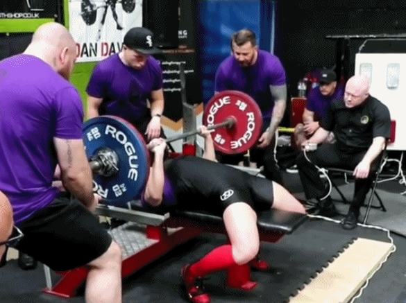 女性|20岁的姑娘，硬拉210公斤，堪称该年龄段“世界上最强女性”